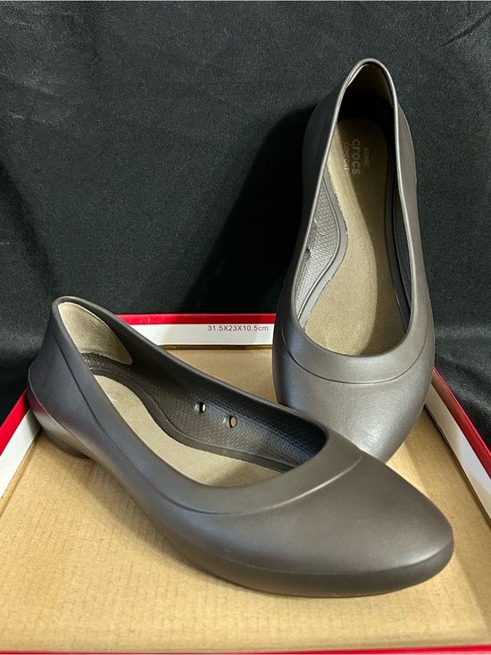 CROCS Shoes - Crocs Women's Grey Ballet Flats Comfortable Slip-On Shoes SZ 8